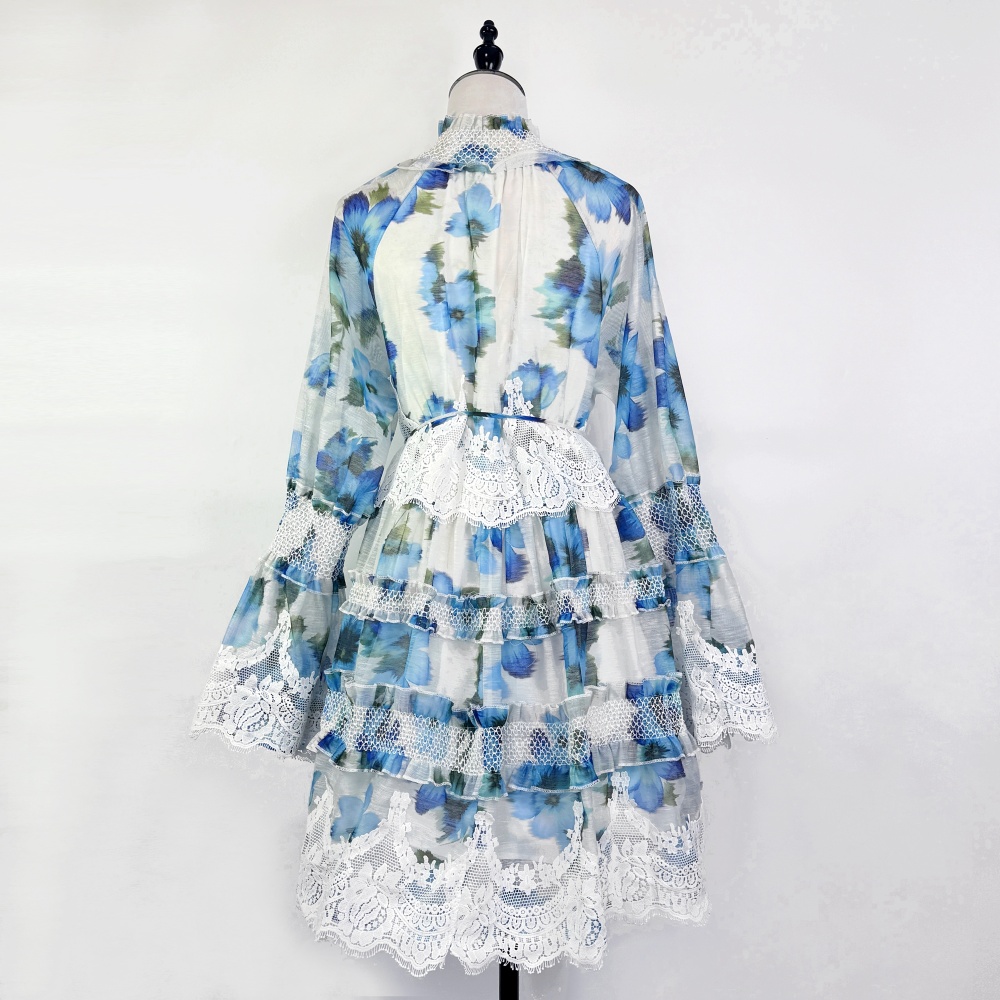 Stitching wood ear European style trumpet sleeves dress