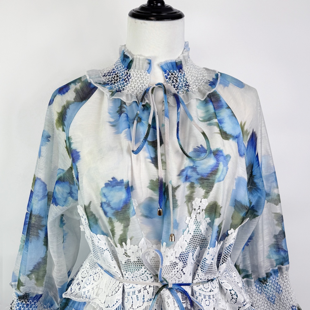 Stitching wood ear European style trumpet sleeves dress