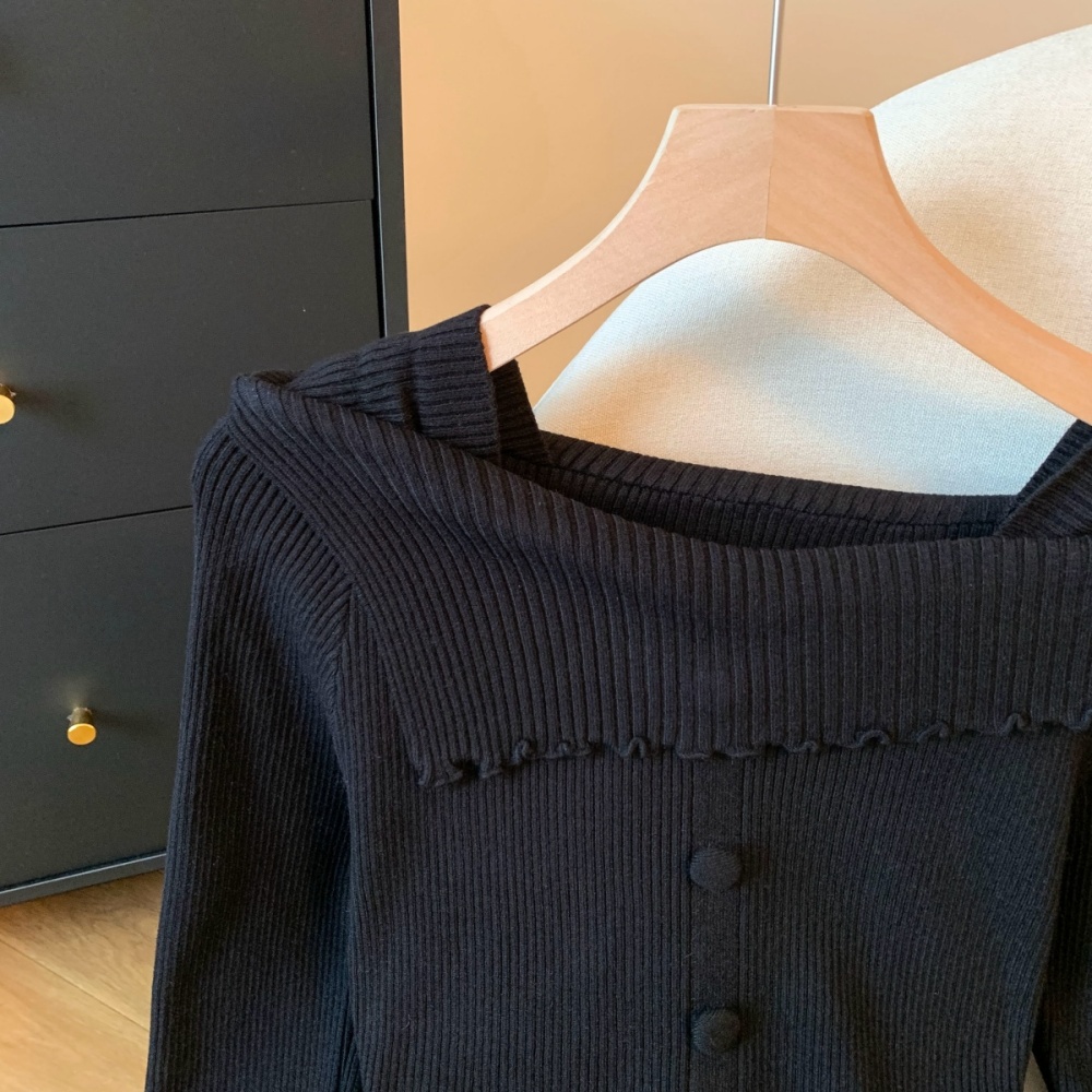 Autumn and winter enticement temperament sweater