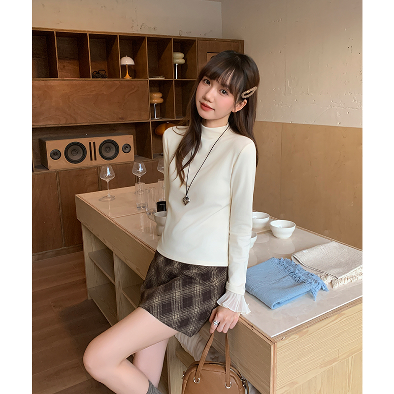 Half high collar apricot lace T-shirt for women