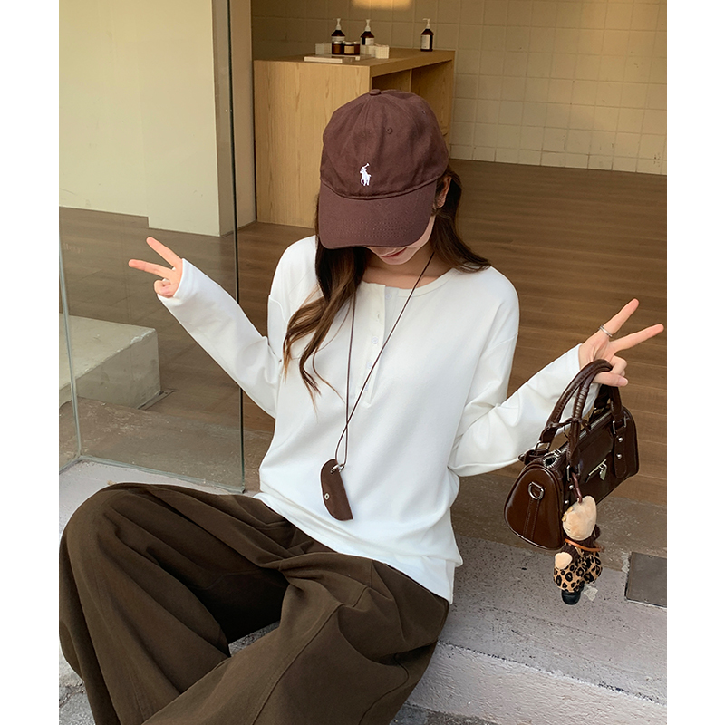 Loose long sleeve bottoming shirt for women