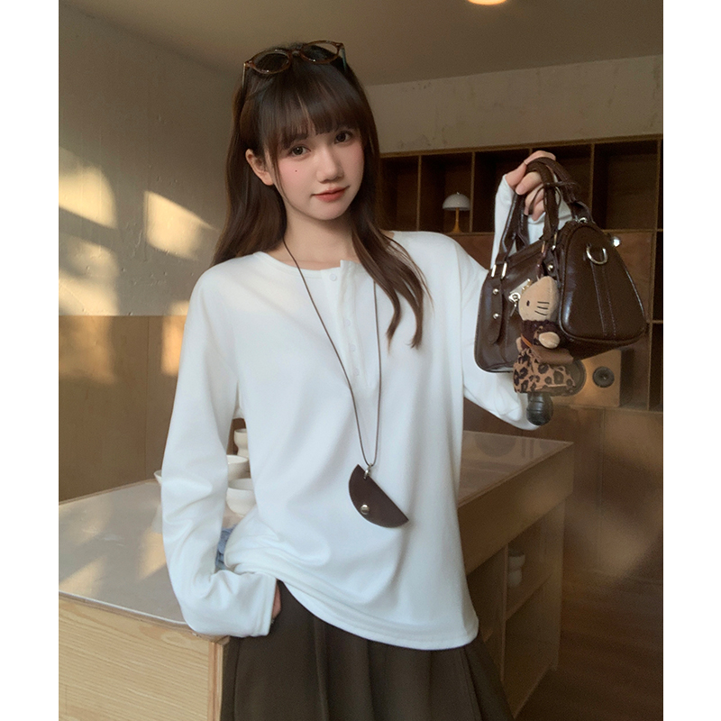 Loose long sleeve bottoming shirt for women