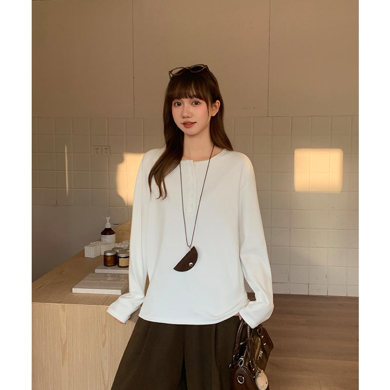 Loose long sleeve bottoming shirt for women