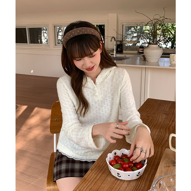 Long sleeve T-shirt lace bottoming shirt for women