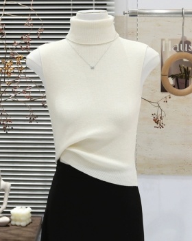 Short wears outside vest slim high collar sweater for women
