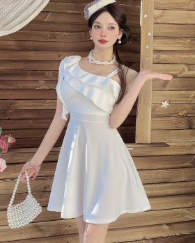 Shoulder short sleeve low-cut lotus leaf edges dress