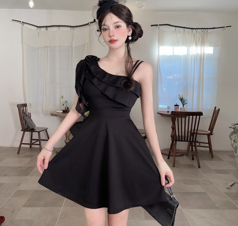 Shoulder short sleeve low-cut lotus leaf edges dress