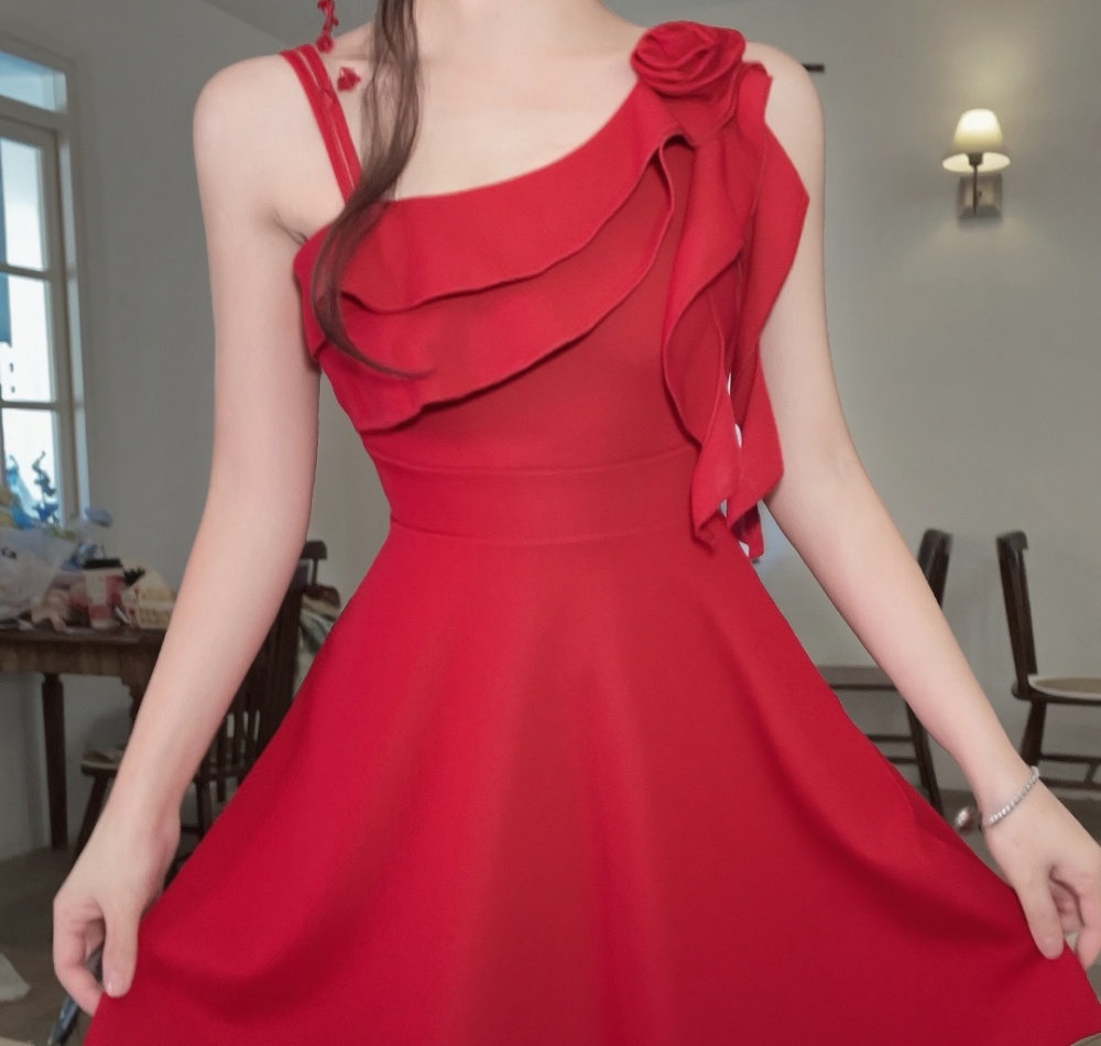 Shoulder short sleeve low-cut lotus leaf edges dress