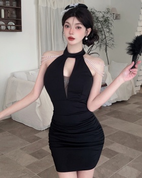 Dig shoulder beads halter V-neck dress