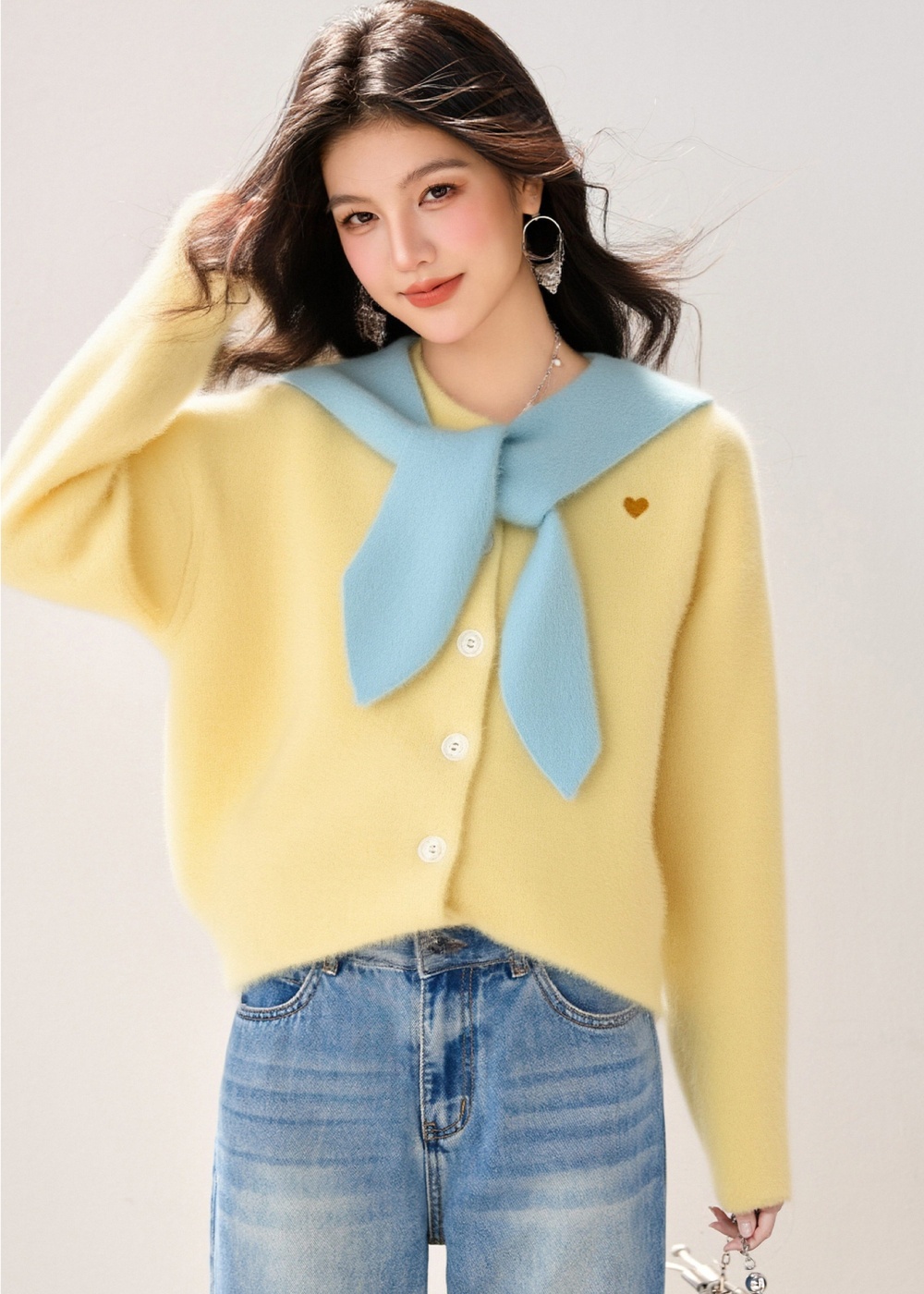 Spring knitted cardigan sweet tender shawl