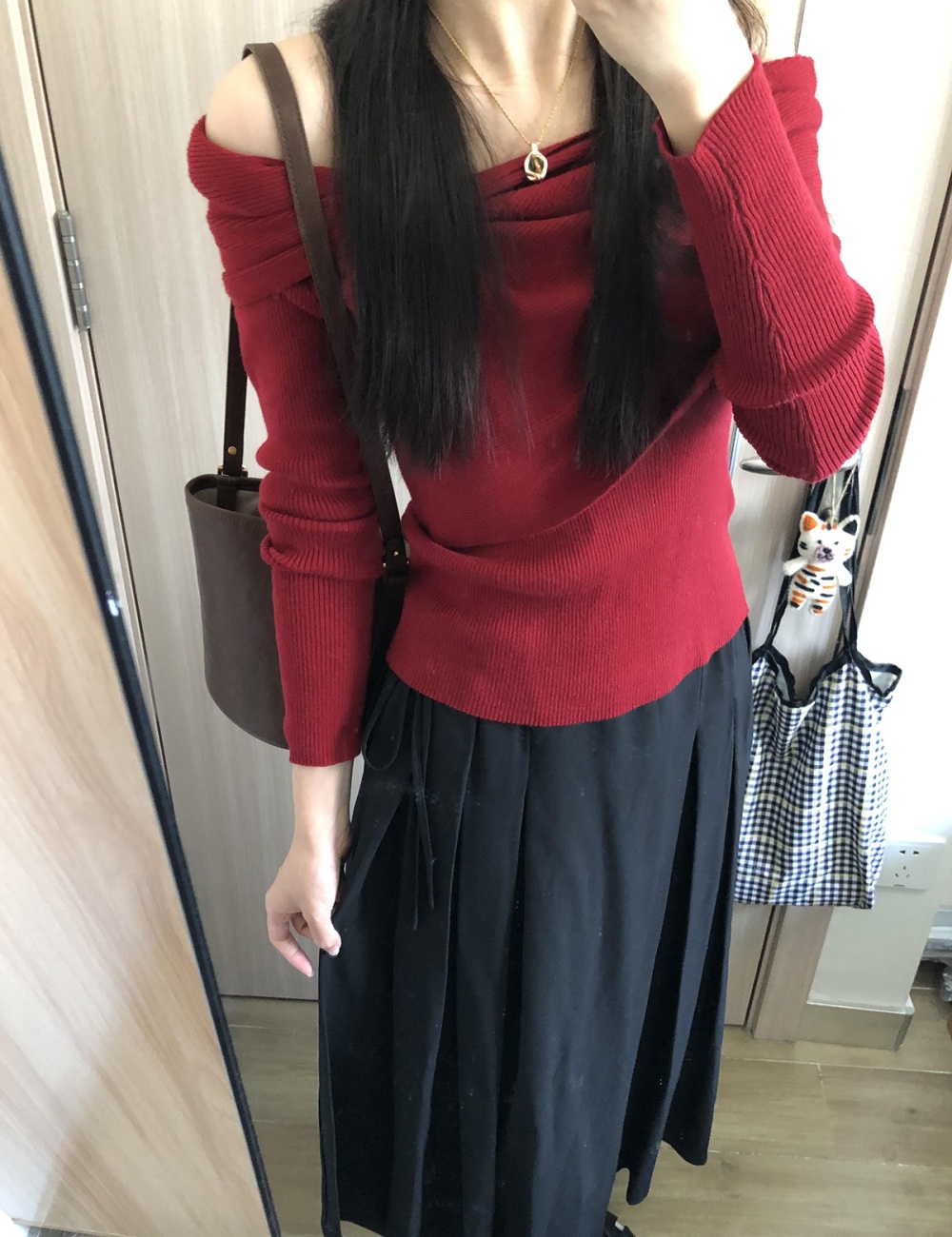 Flat shoulder bottoming shirt sweater for women