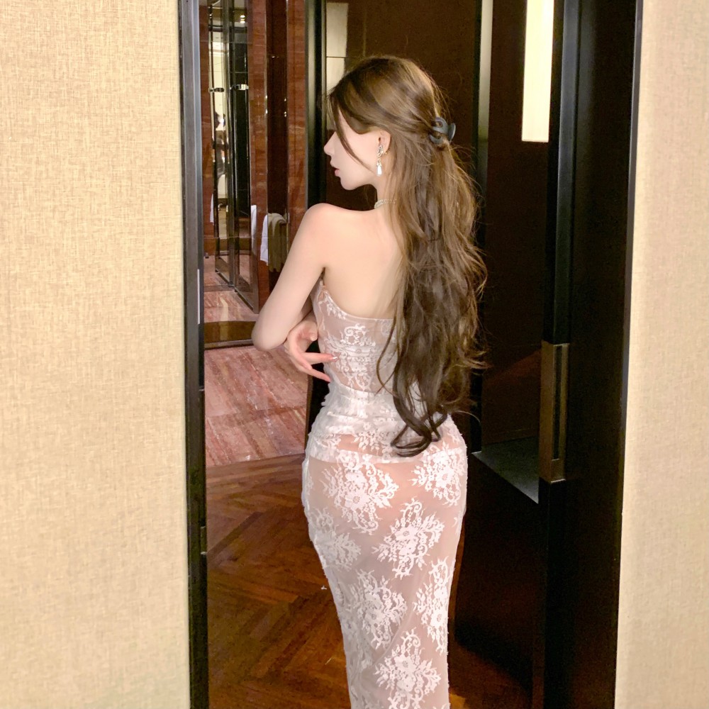 Wrapped chest lace niche dress