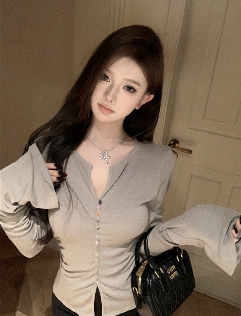 Shell buckle bottoming T-shirt inside the ride tops