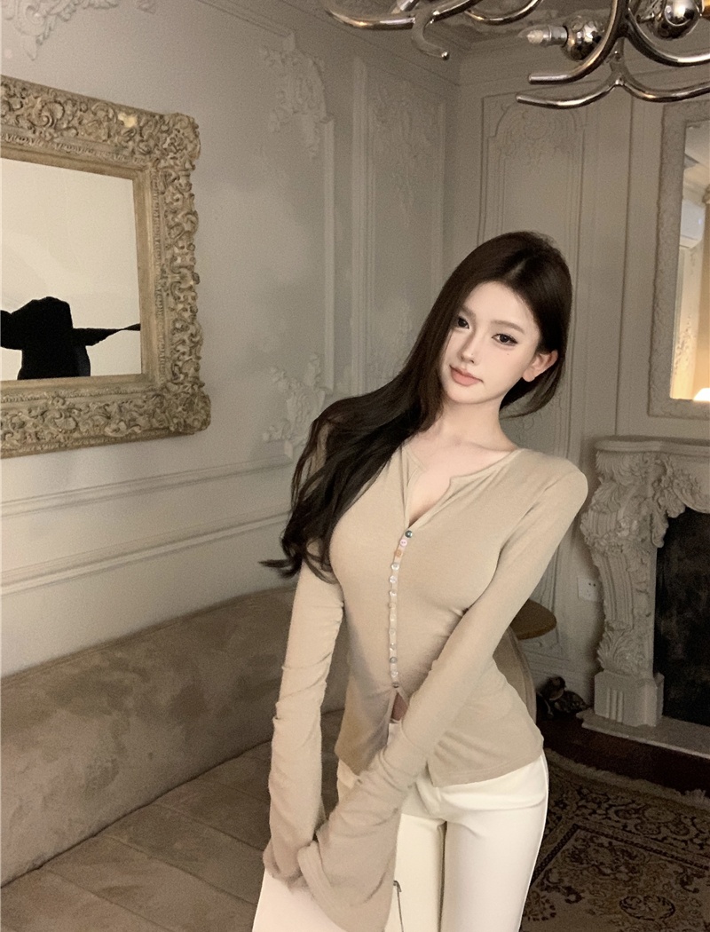 Shell buckle bottoming T-shirt inside the ride tops