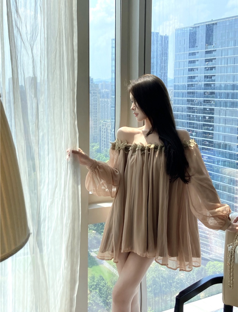 Strapless wrapped chest temperament flat shoulder tops