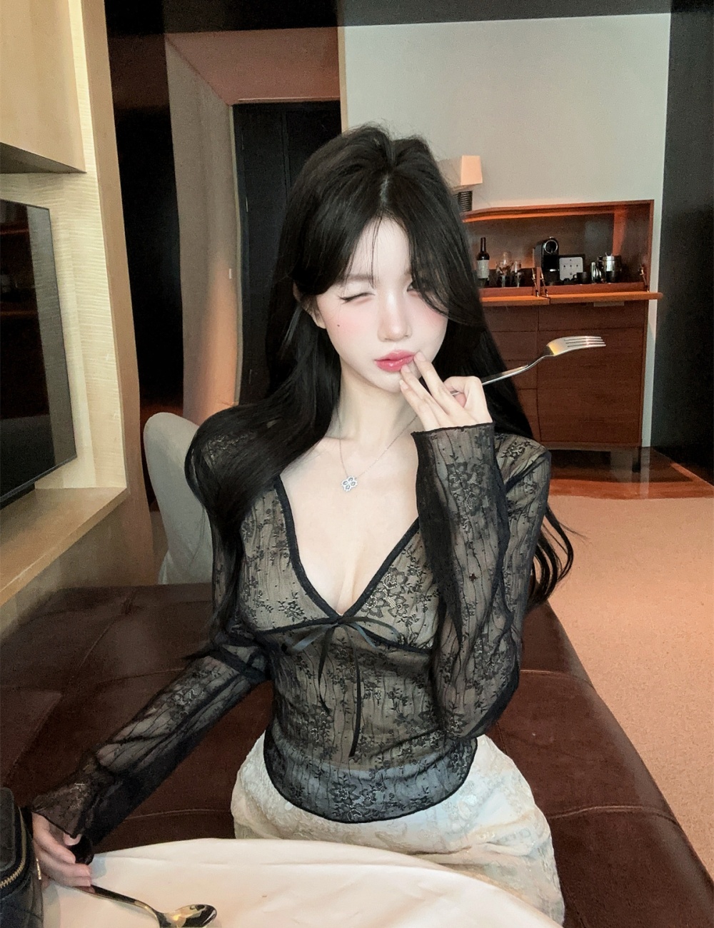 Bow V-neck tops enticement embroidery short skirt a set for women