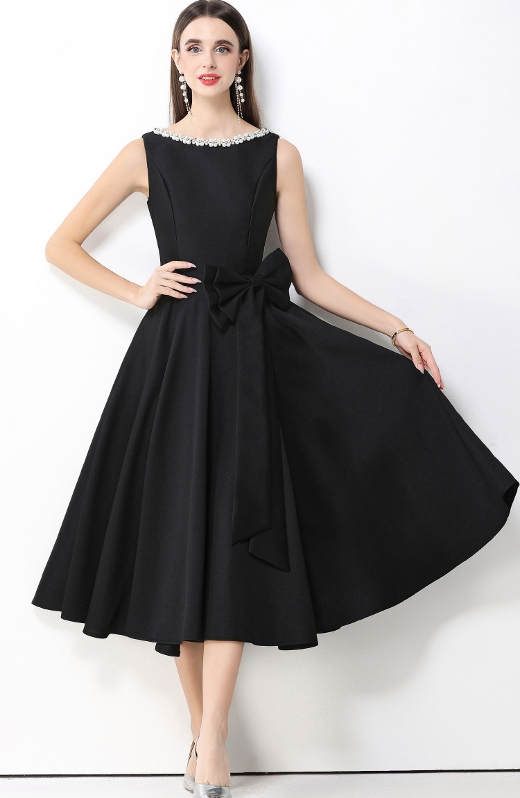 Slim rhinestone pinched waist temperament dress