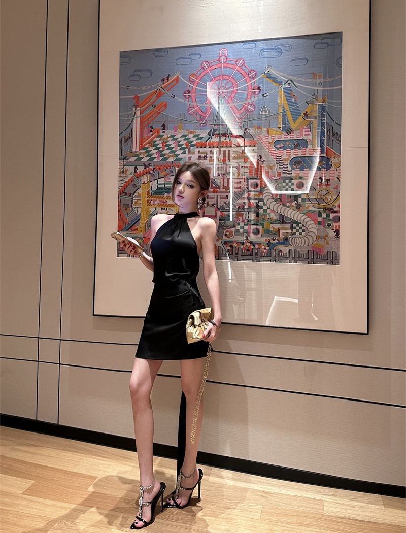 Little sexy halter Cover belly enticement streamer dress