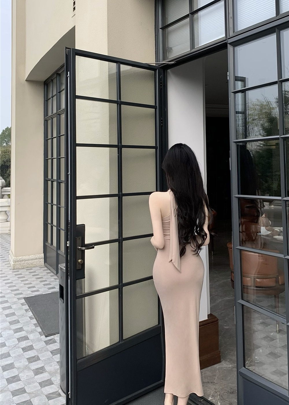 With chest pad enticement long dress streamer dress