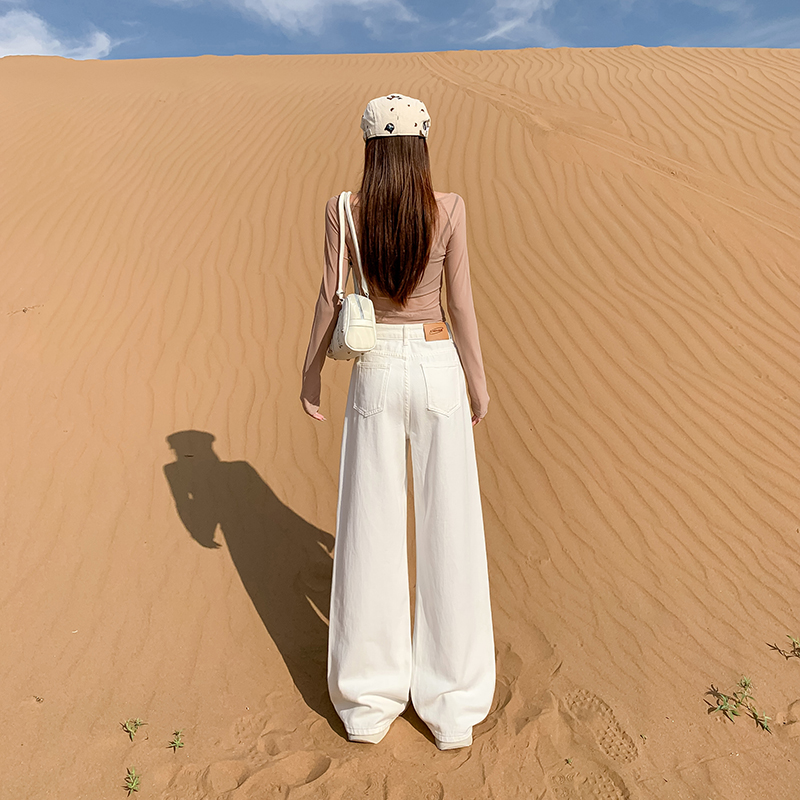 Wide leg white spring and summer jeans for women