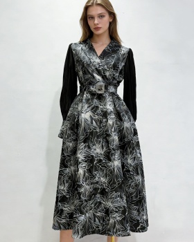 Elegant with belt slim dress V-neck court style long dress