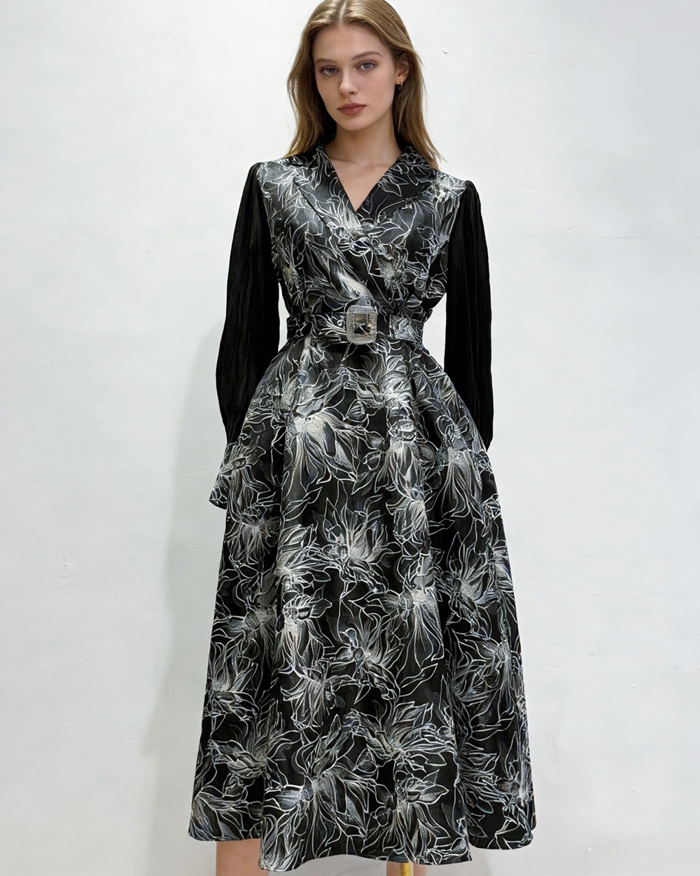 Elegant with belt slim dress V-neck court style long dress