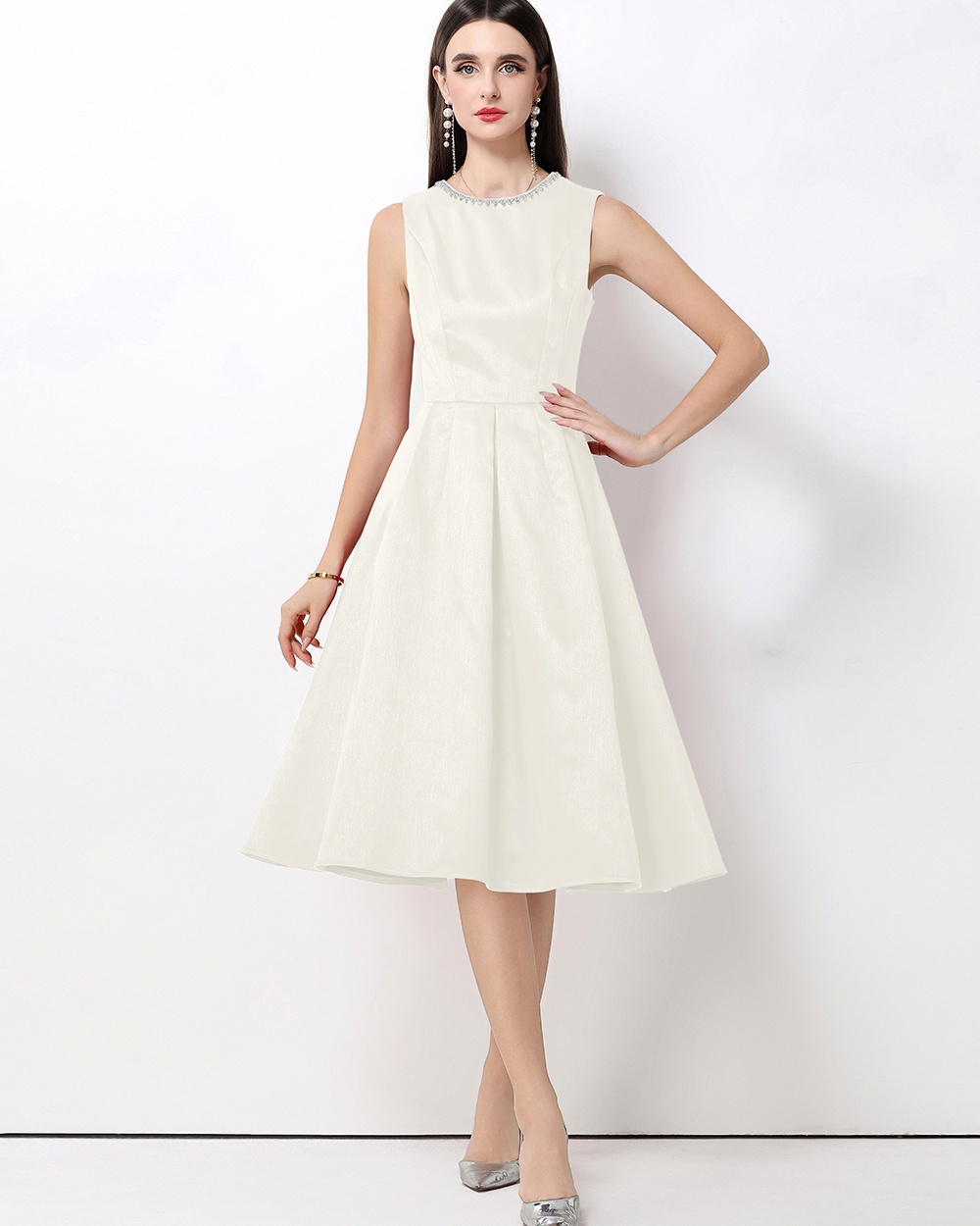 Slim Hepburn style round neck temperament rhinestone dress