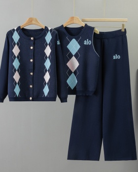 Temperament sweater Casual vest 3pcs set for women