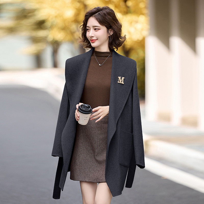 Irregular autumn and winter coat wool overcoat for women