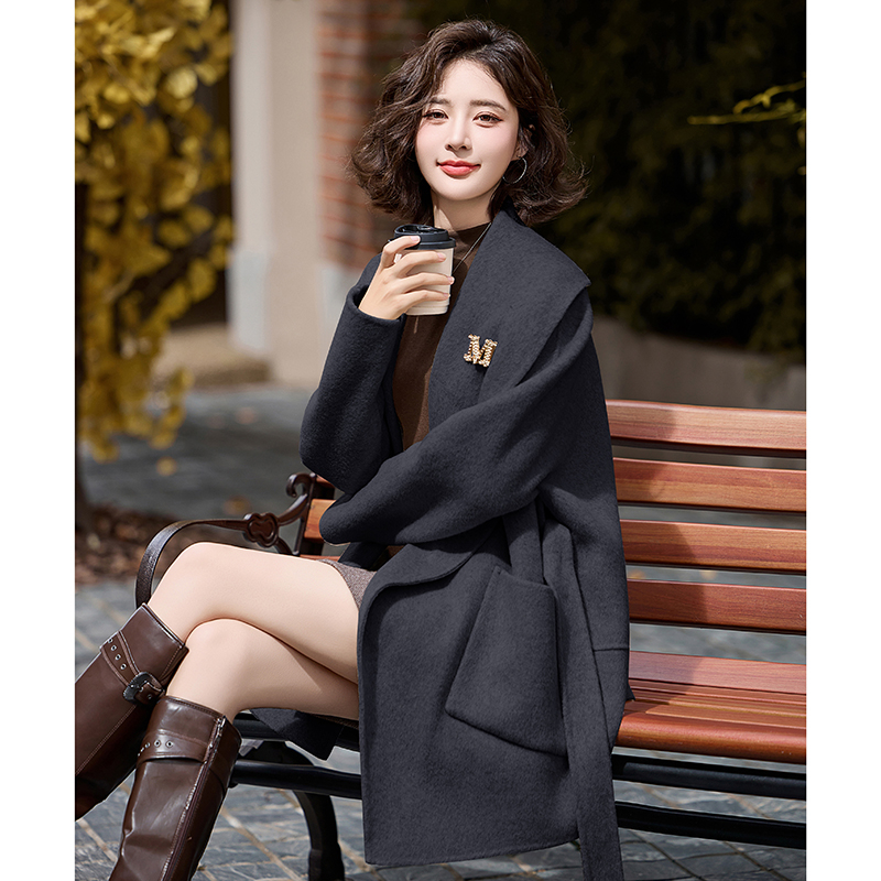 Irregular autumn and winter coat wool overcoat for women