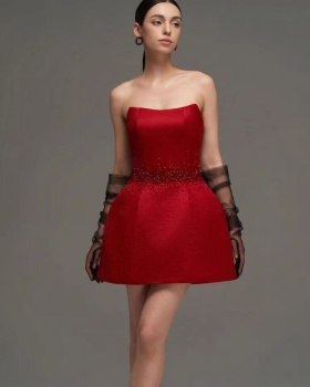 Beading temperament T-back wrapped chest evening dress