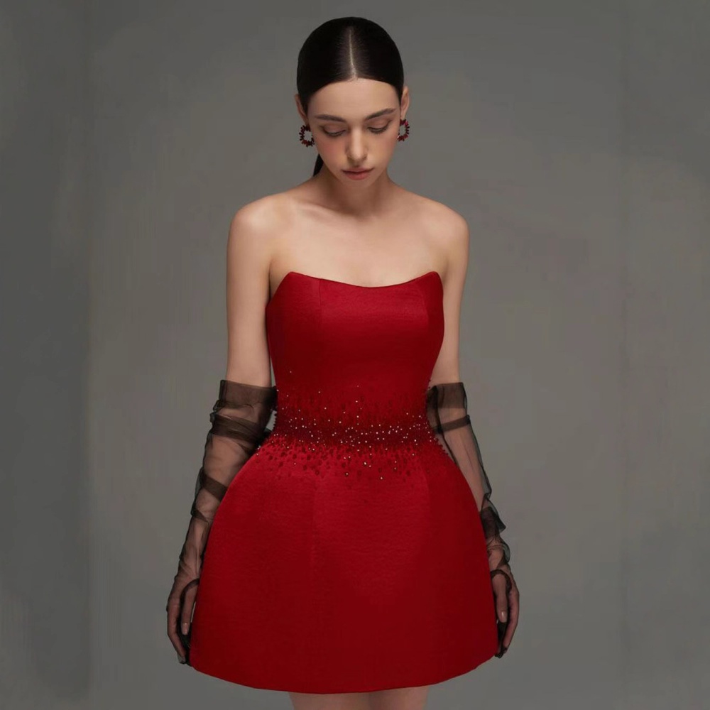 Beading temperament T-back wrapped chest evening dress