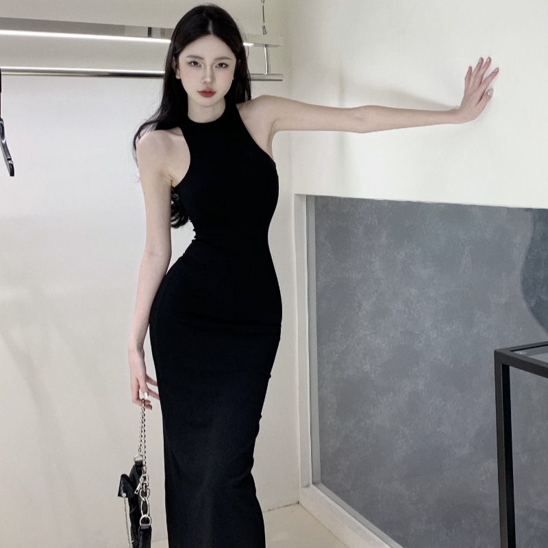 Halter sleeveless dress enticement long dress for women
