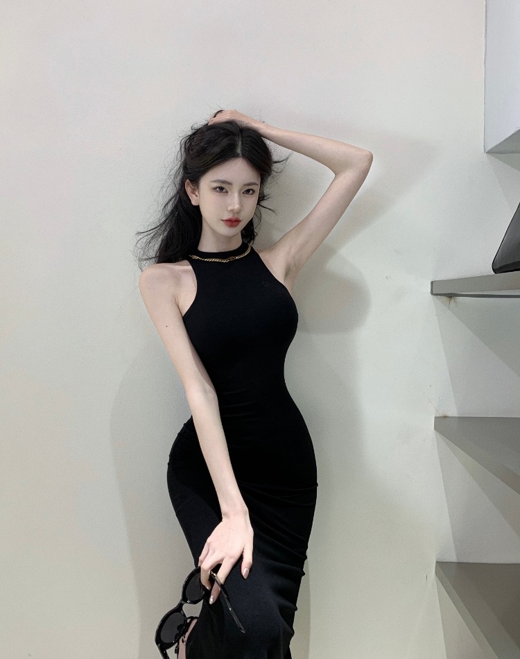 Halter sleeveless dress enticement long dress for women