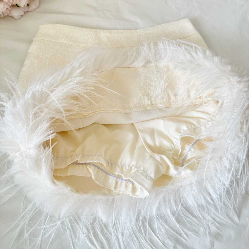 Sweet winter slim lace skirt a set for women