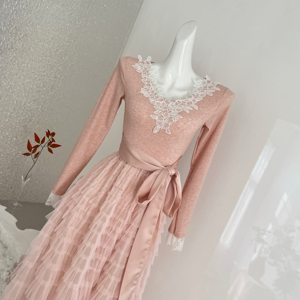 V-neck knitted gauze cake dress