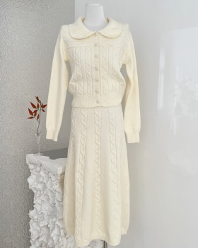 Knitted twist tops lapel temperament long skirt a set