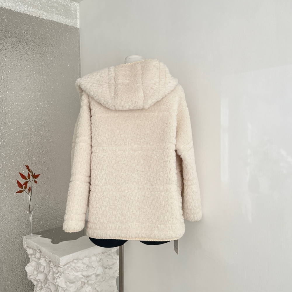 Hooded long fur coat lambs wool coat