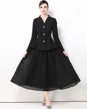 Long sleeve V-neck butterfly chanelstyle skirt a set