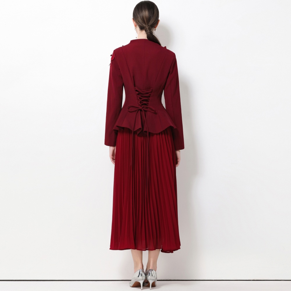 V-neck butterfly long sleeve stereoscopic skirt a set