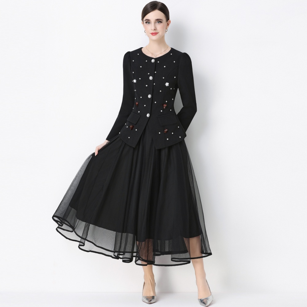 Chanelstyle gauze skirt rhinestone coat a set
