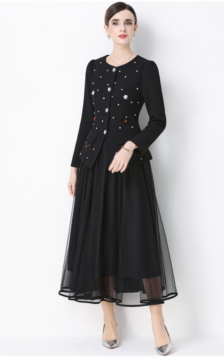 Chanelstyle gauze skirt rhinestone coat a set