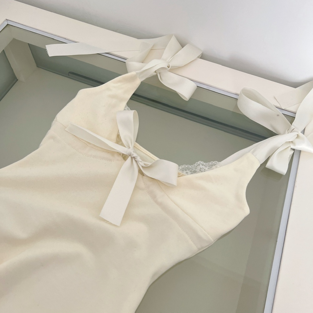 Sexy V-neck enticement strap dress frenum lace sweet dress