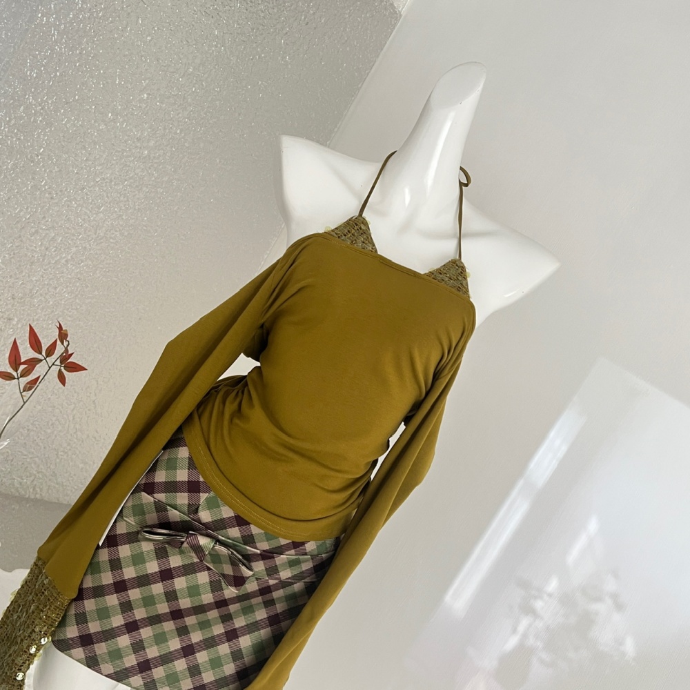 Flat shoulder bottoming shirt knitted short skirt a set