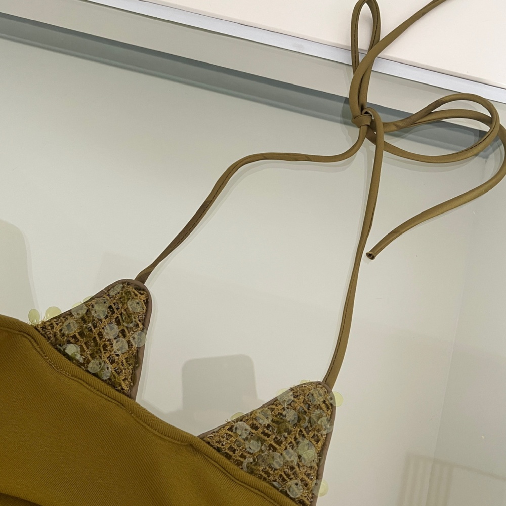 Flat shoulder bottoming shirt knitted short skirt a set