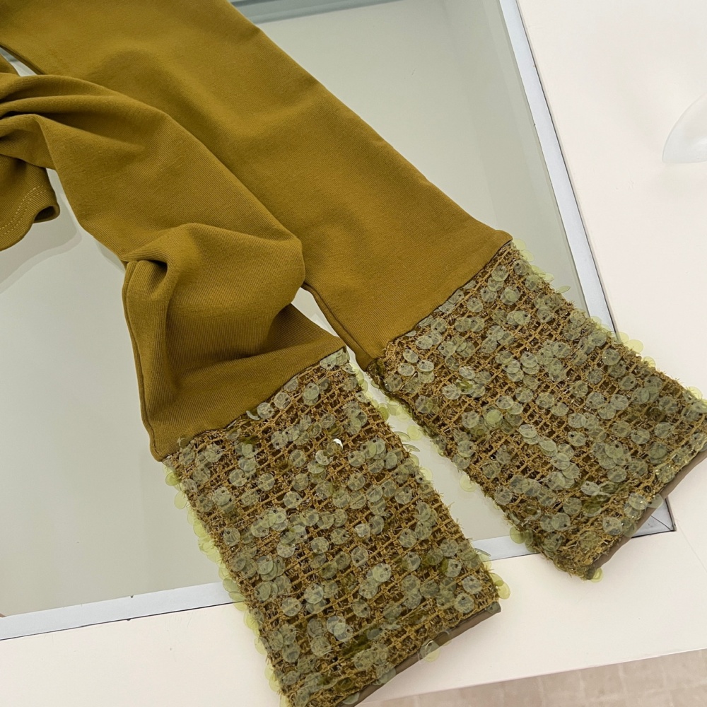 Flat shoulder bottoming shirt knitted short skirt a set