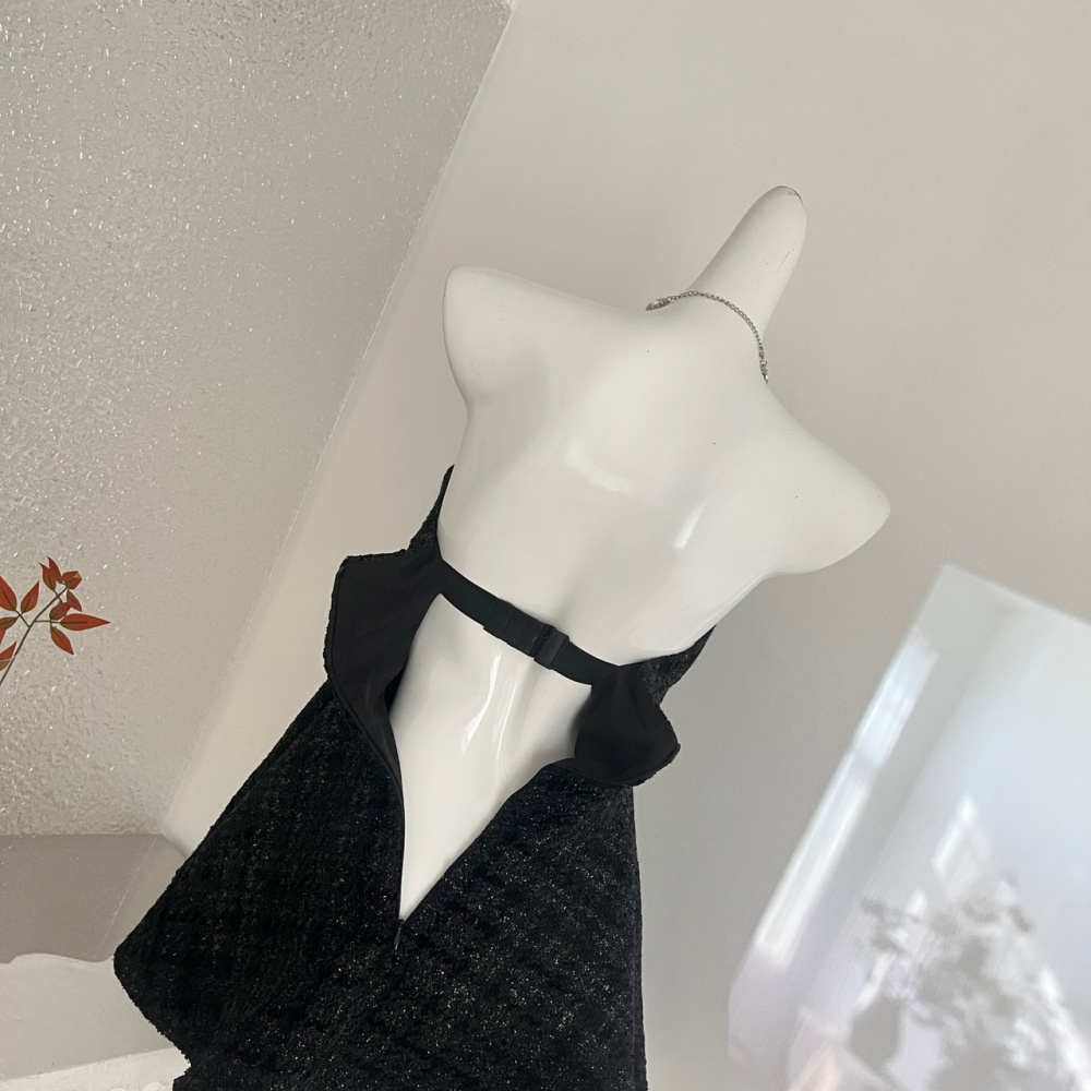 Wrapped chest rose tops wears outside breasted T-back