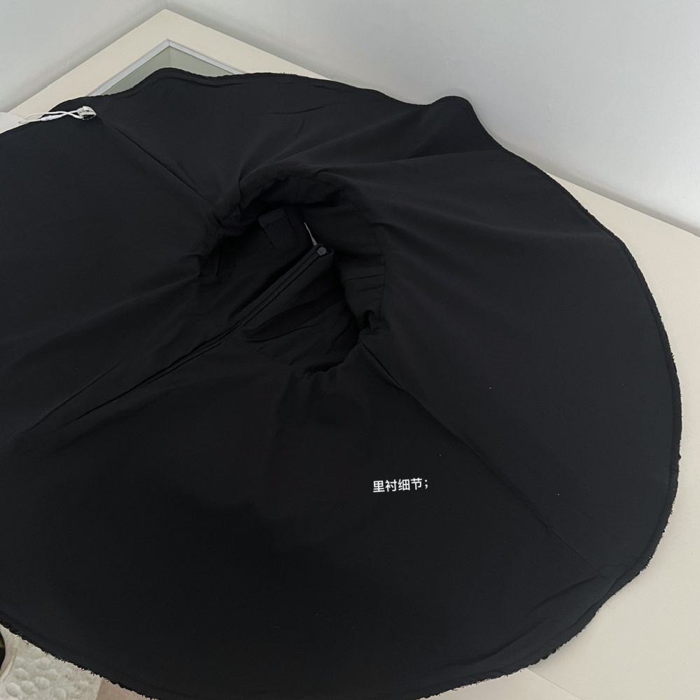 Wrapped chest rose tops wears outside breasted T-back