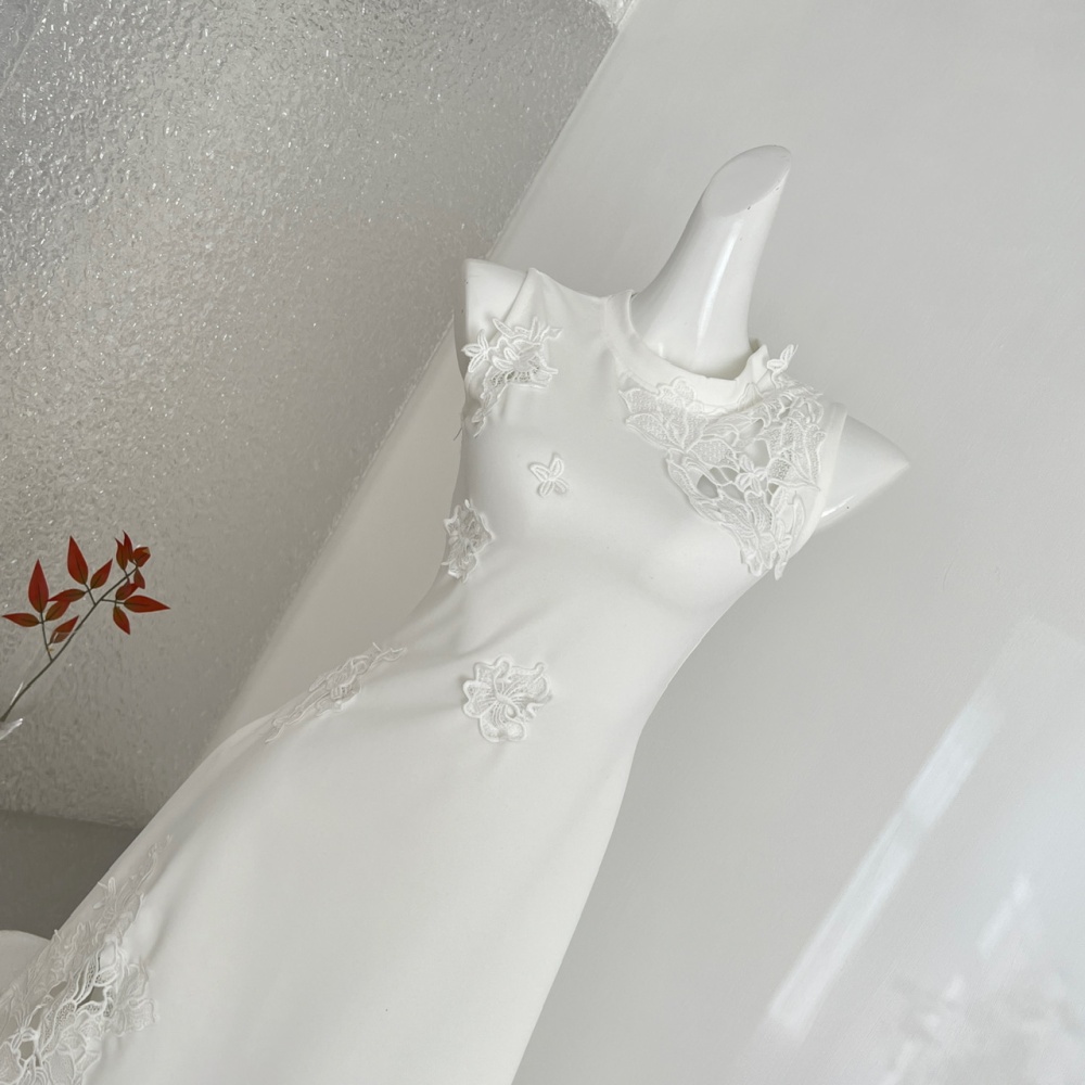 White lace T-back sleeveless hollow dress