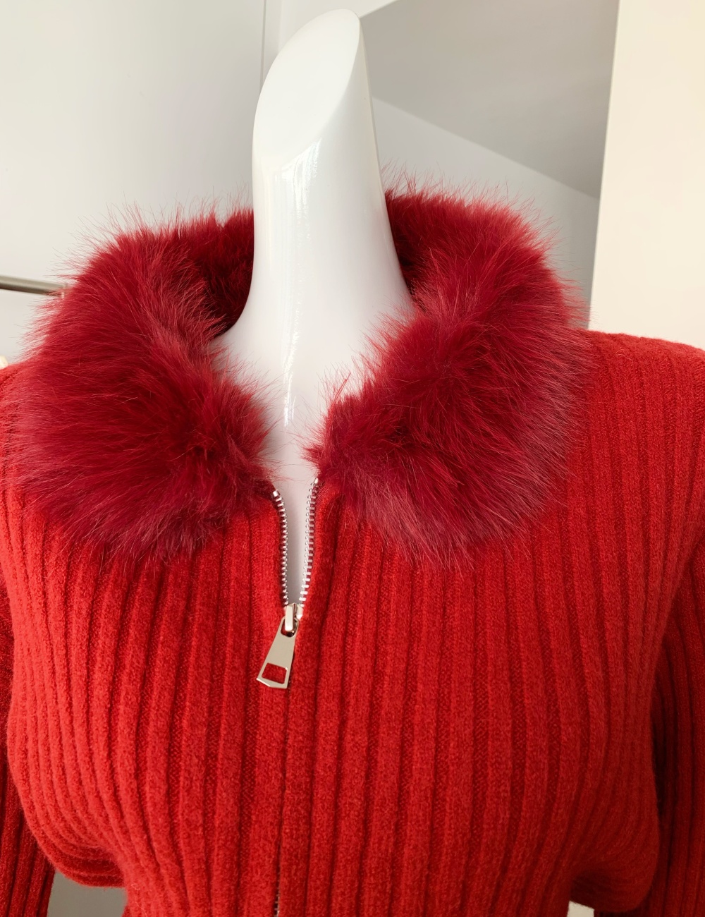 Red knitted winter cardigan fur collar hooded coat for women